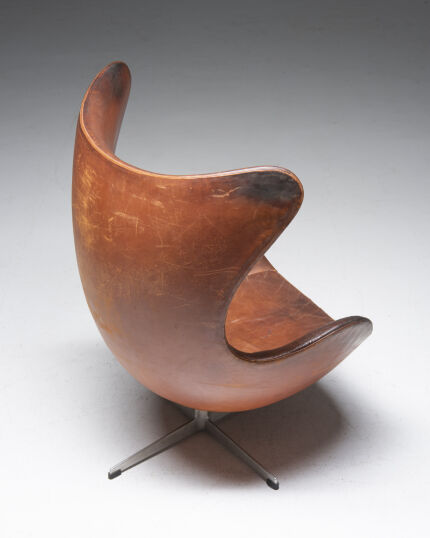 3536fritz-hansen-egg-chair-brown-leather-1