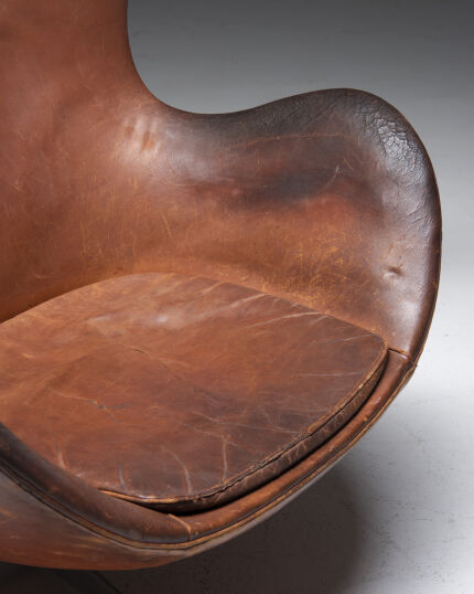 3536fritz-hansen-egg-chair-brown-leather-7