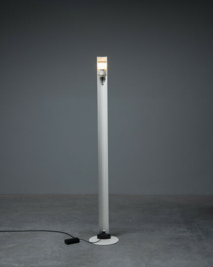 3552floor-lamp-in-white-lacquered-steel-oa-switzerland-7