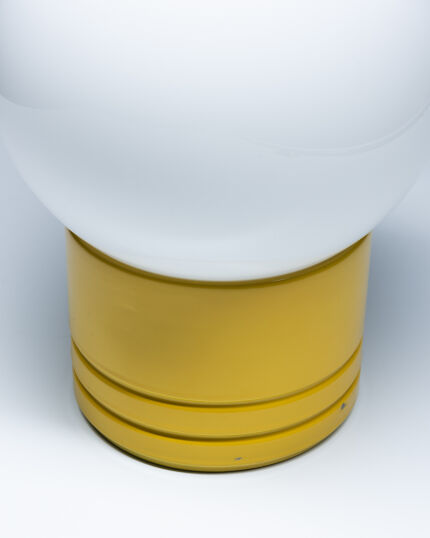 3576desk-lamp-glass-sphere-yellow-base-2