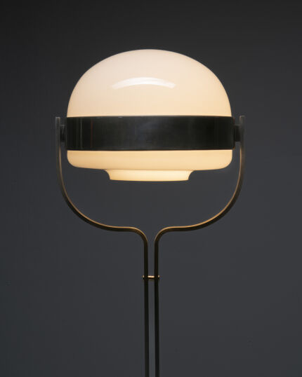 3584floor-lamp-plexi-shade-metal-base-6