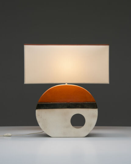 3596table-lamp-ceramic-base-disc-shape