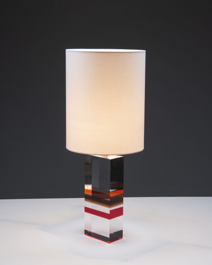 3600-70s-italian-table-lamp-with-lucite-base-3