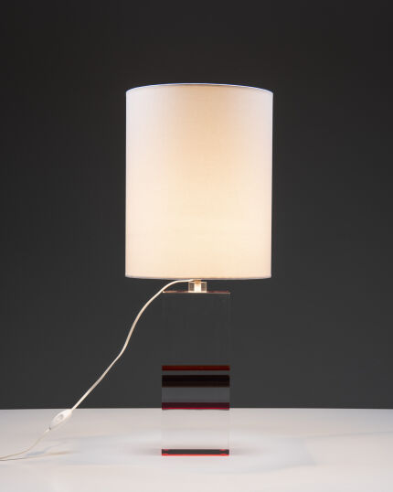 3600-70s-italian-table-lamp-with-lucite-base-4