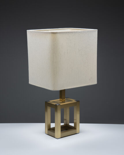 3634lumica-table-lamp-brass-base-square-shade-5