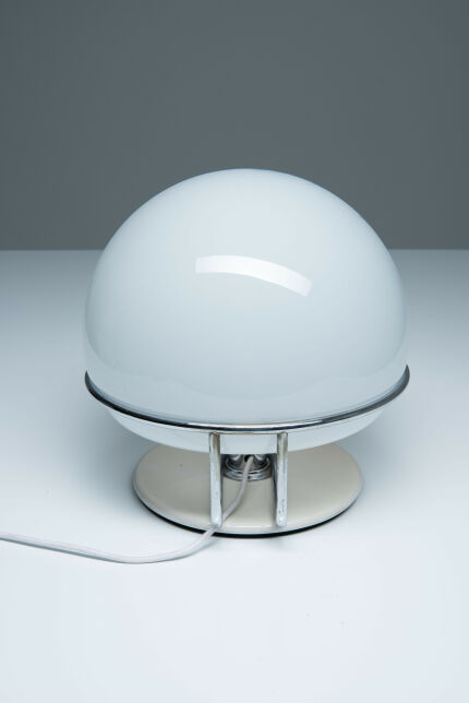 3666-white-space-age-table-lamp-10