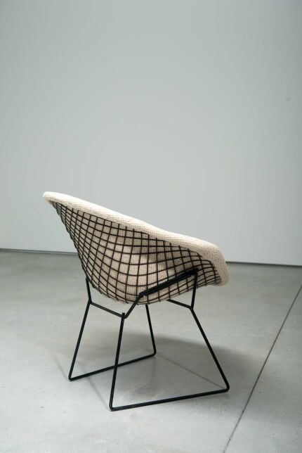3721-harry-bertoia-diamond-chair-white-web-46