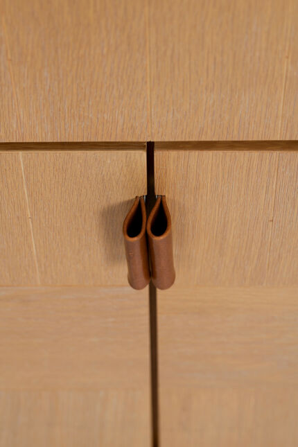 brutalist-graphical-oak-highboard-with-bar-cabinet-frans-defour-20WfP3