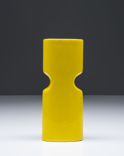 cs044gabianelli-vase-in-yellow-ceramics-1