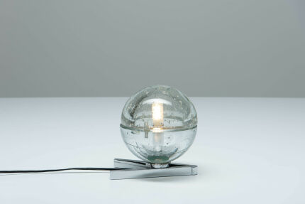 glass-globe-lamp-1