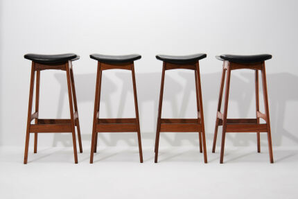 RARE SET OF 4 BAR STOOLS Johannes Andersen Brdr. Andersens Møbelfabrik