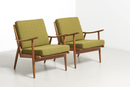 modestfurniture-vintage-1612-pair-easy-chairs-ash01
