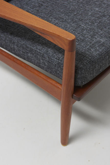 modestfurniture-vintage-1752-teak-easy-chair-dark-grey07