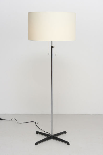modestfurniture-vintage-1840-staff-floor-lamp-cross-foot01