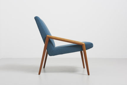 modestfurniture-vintage-1961-easy-chair-teak-round-armrest03