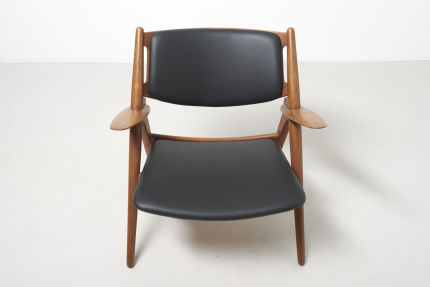 modestfurniture-vintage-1970-sawbuck-easy-chair-hans-wegner-ch-2802