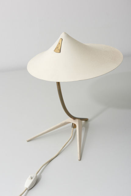 modestfurniture-vintage-1981-desk-lamp-white-shade05