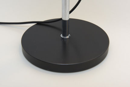 modestfurniture-vintage-2005-staff-table-lamp08
