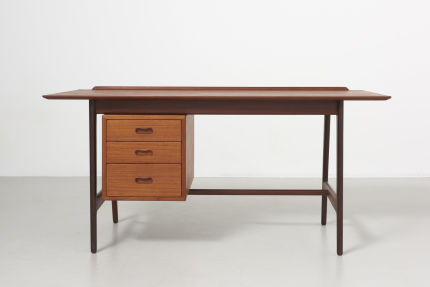 modestfurniture-vintage-2013-teak-desk-arne-vodder-vamo02