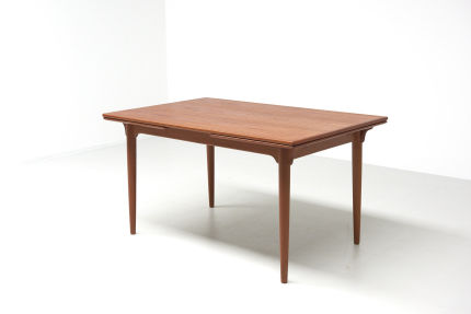 modestfurniture-vintage-2068-omann-jun-dining-table-model-5001