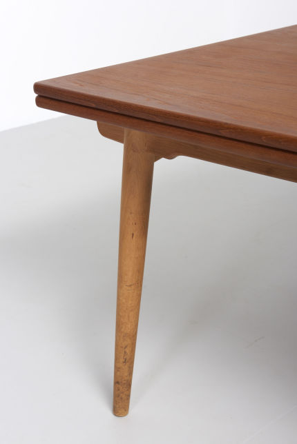modestfurniture-vintage-2079-hans-wegner-dining-table-at-312-xl03