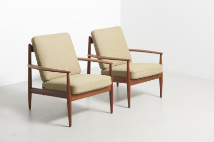 modestfurniture-vintage-2121-grete-jalk-easy-chairs-france-son01