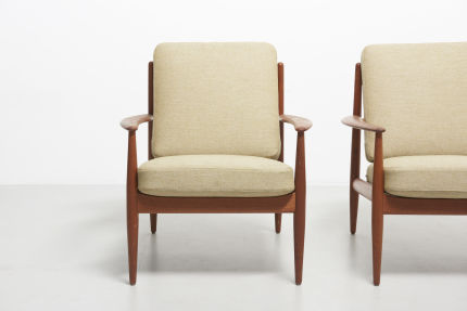 modestfurniture-vintage-2121-grete-jalk-easy-chairs-france-son02