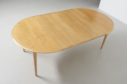 modestfurniture-vintage-2141-round-dining-table-oak10
