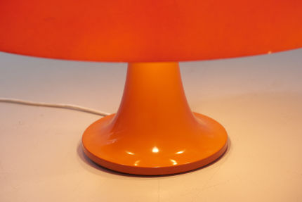 modestfurniture-vintage-2143-artemide-table-lamp-nesso-orange-fibreglass08