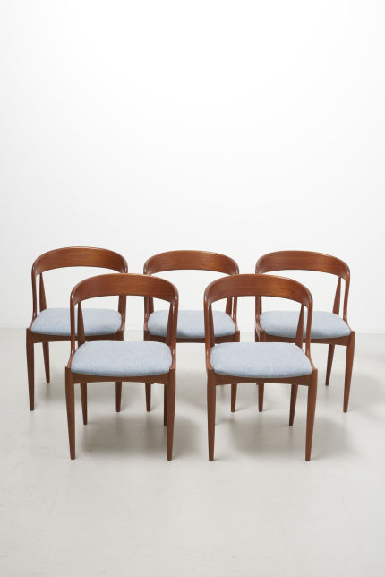 modestfurniture-vintage-2164-johannes-andersen-dining-chairs-uldum-model-1601