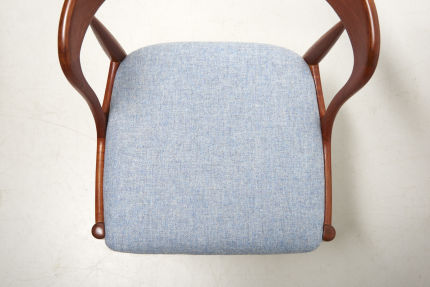 modestfurniture-vintage-2164-johannes-andersen-dining-chairs-uldum-model-1605