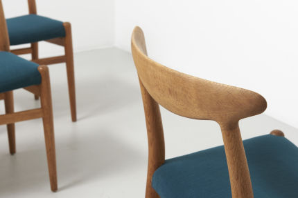 modestfurniture-vintage-2204-hans-wegner-dining-chairs-w2-cm-madsen09