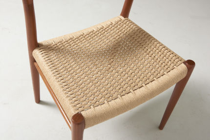 modestfurniture-vintage-2207-niels-moller-chairs-model-7509