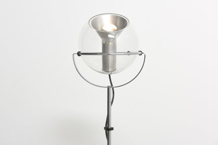 modestfurniture-vintage-2246-raak-floor-lamp-globe-200003