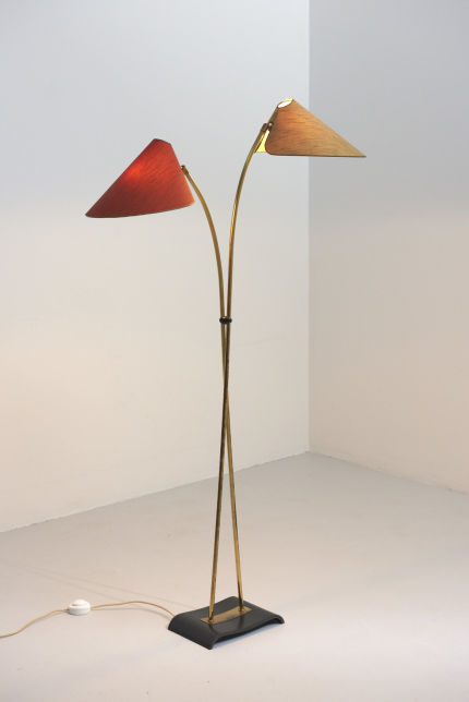 modestfurniture-vintage-2289-floor-lamp-1950s-brass-2-shades03