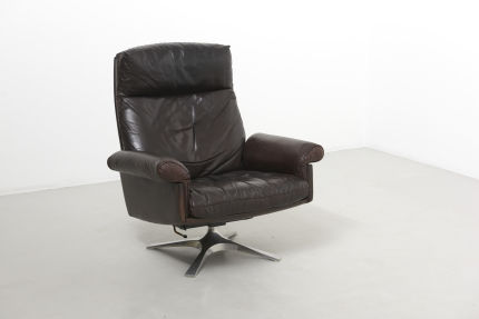 modestfurniture-vintage-2340-desede-ds31-high-back-swivel-lounge-chair01