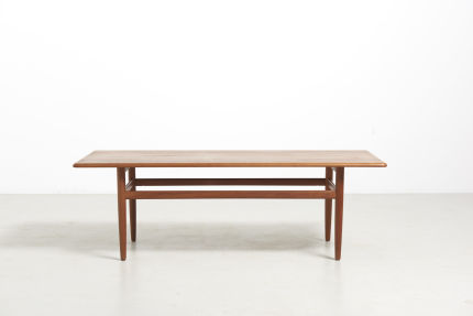modestfurniture-vintage-2349-danish-low-table-teak01