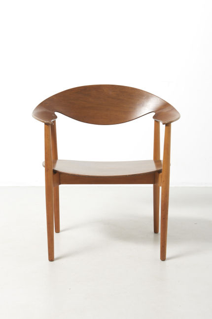 modestfurniture-vintage-2392-metropolitan-chair-fritz-hansen-ejner-larsen-aksel-bender-madsen01