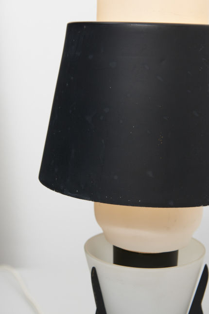 modestfurniture-vintage-2435-table-lamp-italy-glass-black-shade06