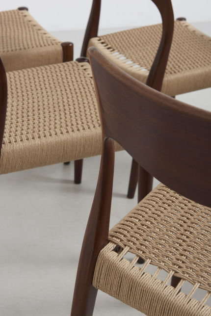 modestfurniture-vintage-2471-rosewood-dining-chairs-paper-cord11