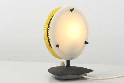 modestfurniture-vintage-2481-table-lamp-yellow-white-dimmable03