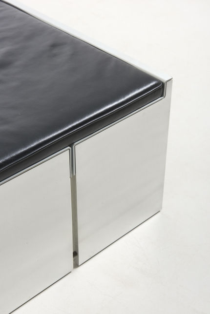 modestfurniture-vintage-2544-aluminium-bench-leather-cushion05