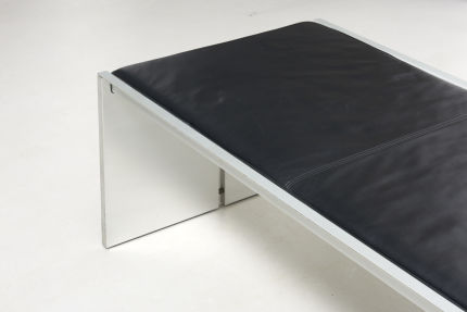 modestfurniture-vintage-2544-aluminium-bench-leather-cushion06