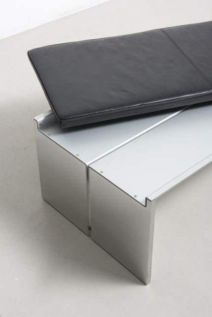 modestfurniture-vintage-2544-aluminium-bench-leather-cushion08
