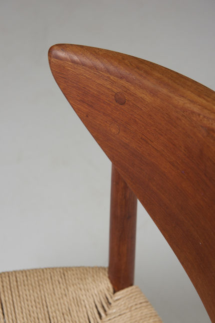 modestfurniture-vintage-2558-hvidt-molgaard-dining-chairs-model-316-soborg09