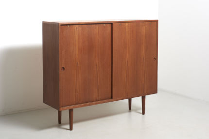 modestfurniture-vintage-2570-hans-wegner-teak-cabinet-ry-mobler02