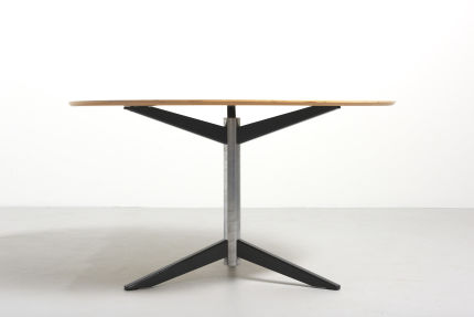 modestfurniture-vintage-2623-tripod-dining-table-martin-visser-spectrum01