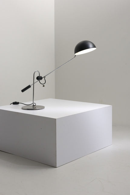 modestfurniture-vintage-2639-desk-lamp-chrome-black-italy01