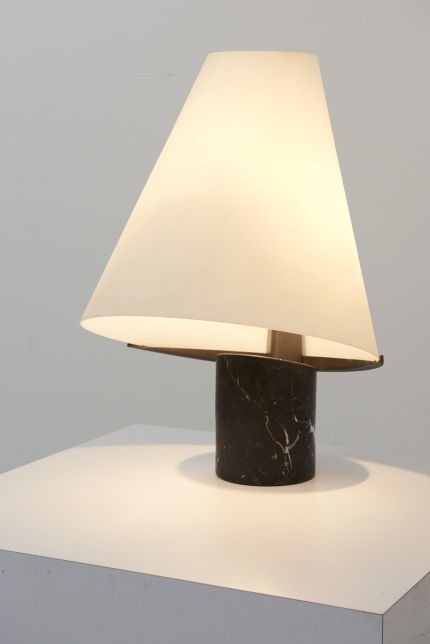 modestfurniture-vintage-2640-leucos-floor-lamp-marble-micene-toso-massari04