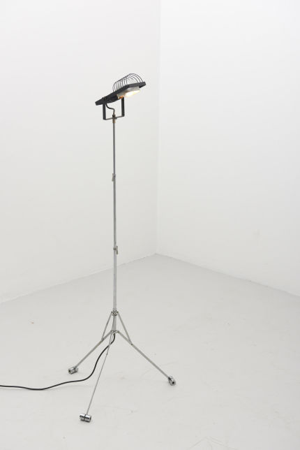 modestfurniture-vintage-2643-nomad-sintesi-floor-lamp-ernesto-gismondi-artemide01